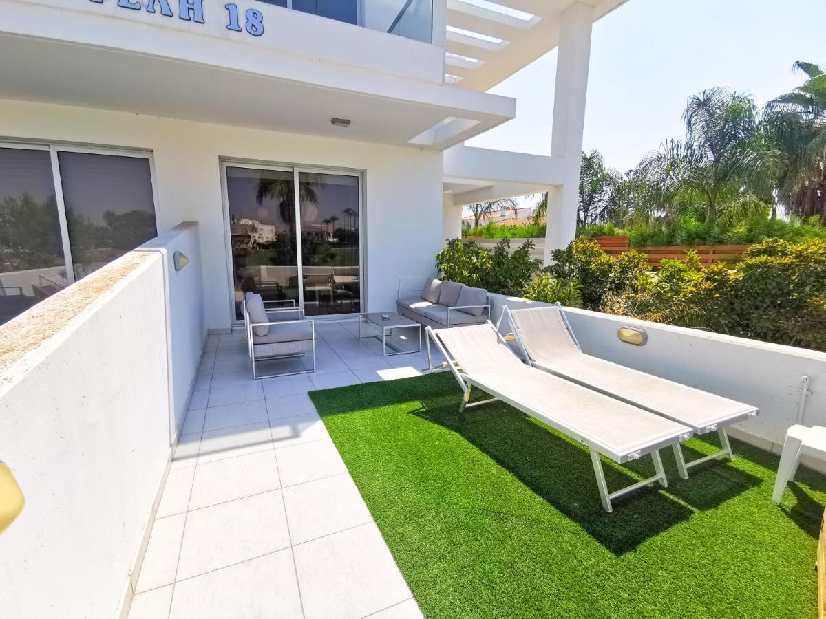 Happy Day Dreamer Apartments Pyla Dış mekan fotoğraf